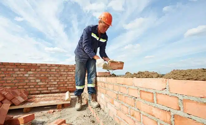 Combien prévoir pour le coût du maçon pour des travaux de rénovation