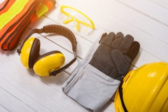 Comment choisir le meilleur expert en protection EPI pour votre entreprise ?