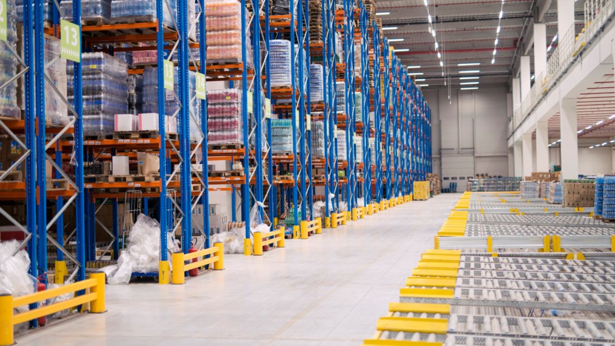 Le stockage logistique : comprendre ses enjeux et ses solutions modernes